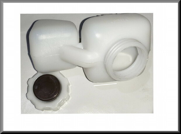 Brake fluid reservoir with cap R16 TL-TX.