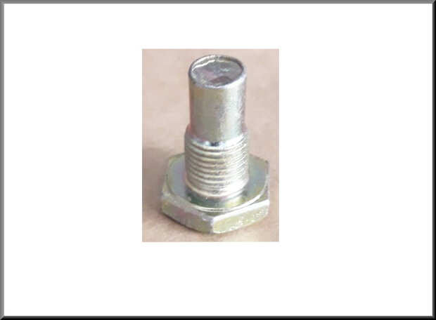 Centring bolt for gear shift linkages.