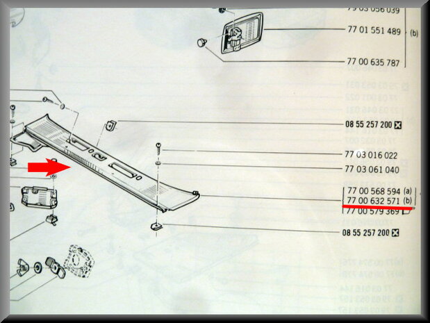 R20-R30 Cowl top grille (New Old Stock).