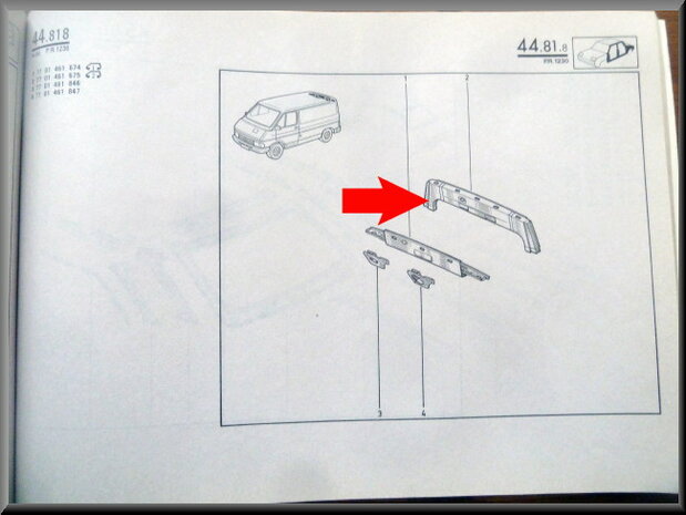 Trafic Rear cross beam (New Old Stock).