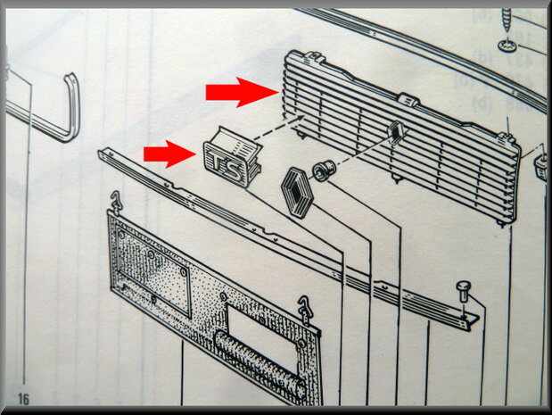 R14 TS Grill (New Old Stock).