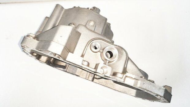 R5 Gearbox housing (New Old Stock).