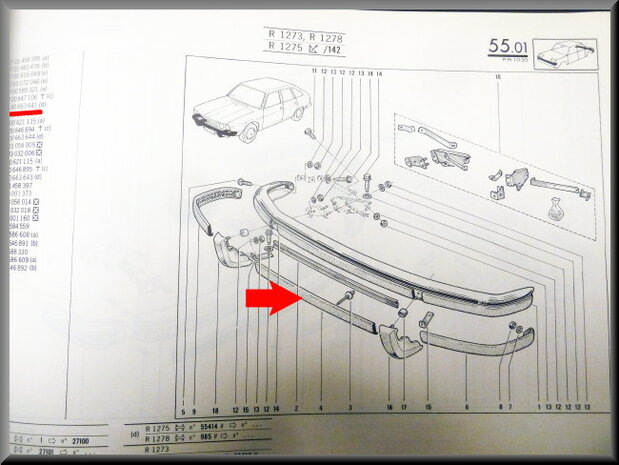 R20-R30 Front middle bumper strip (New Old Stock).