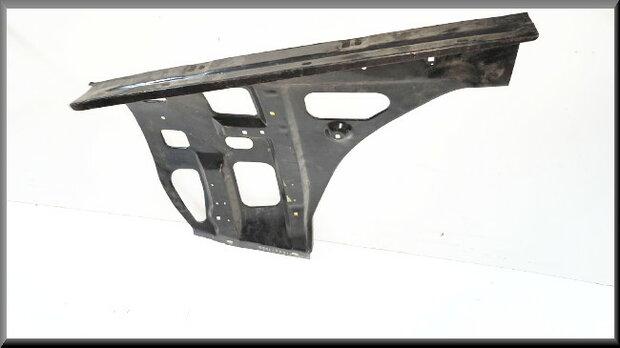 R30 Inner wing front right  (New Old Stock).