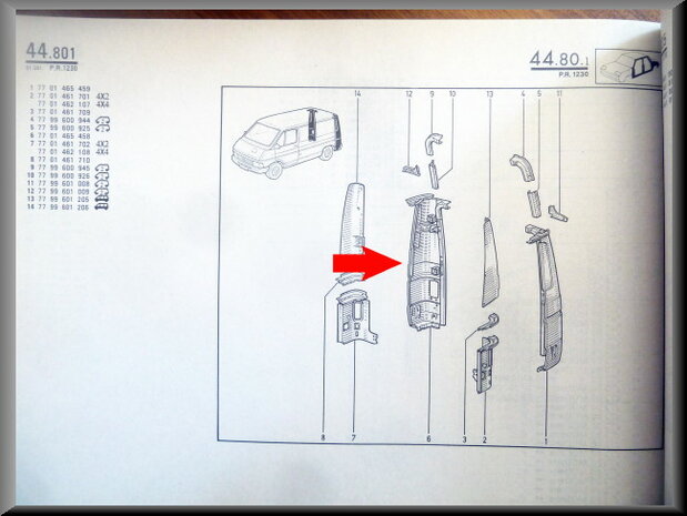 Trafic Rear right corner part (New Old Stock).