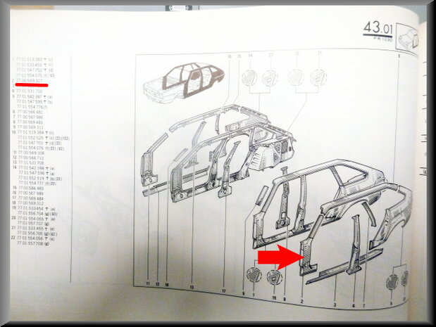 R20-R30 A-pillar left (New Old Stock).