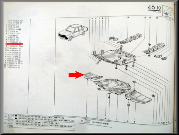 R18 Floor plate front right (New Old Stock)