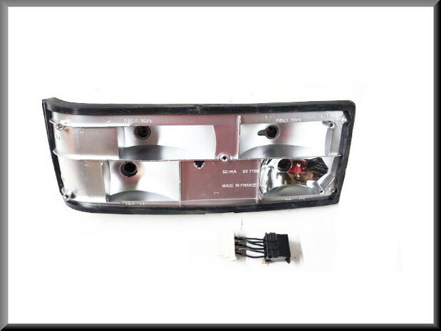 R14 Rear light unit left (New Old Stock).