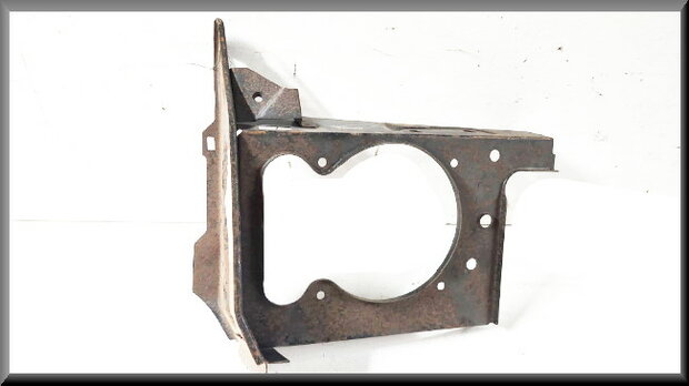 Renault Trafic Headlight housing right (New Old Stock).