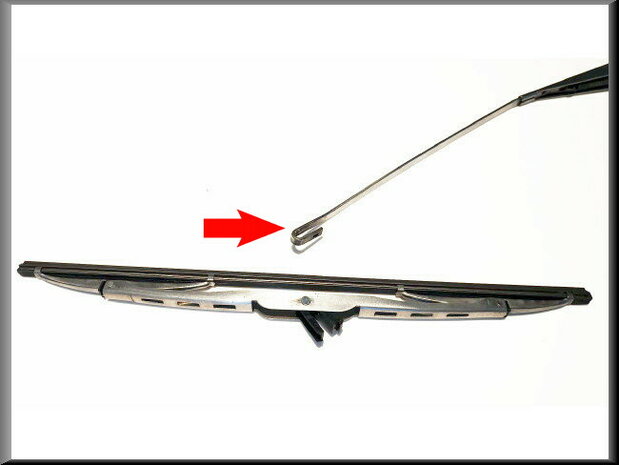 Stainless steel windshield wiper (37,5 cm) .