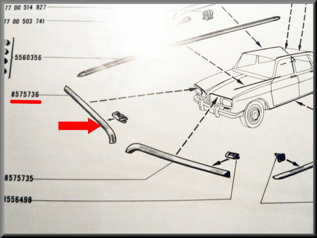 Bonnet trim right R16 < 1974.