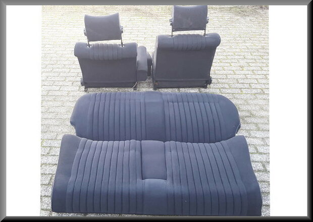Interieur R16 (Pullman zwart).