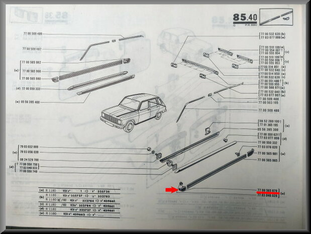 R6: Eindkapje sierlijst links voor (New Old Stock).