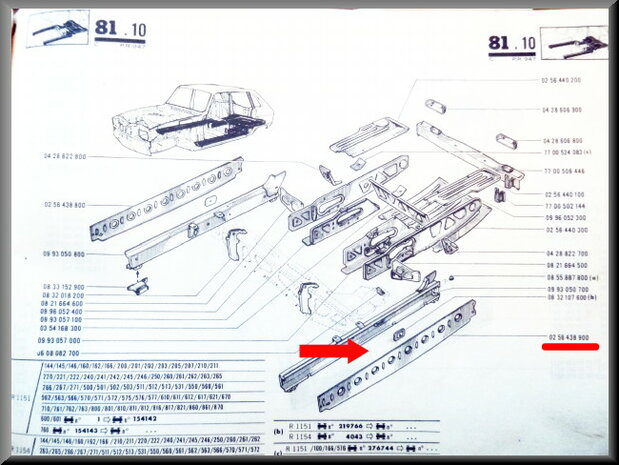 Tussenplaat langsbalk links (New Old Stock). 