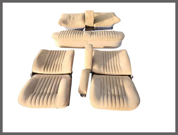 Compleet interieur beige stof (gebruikt).