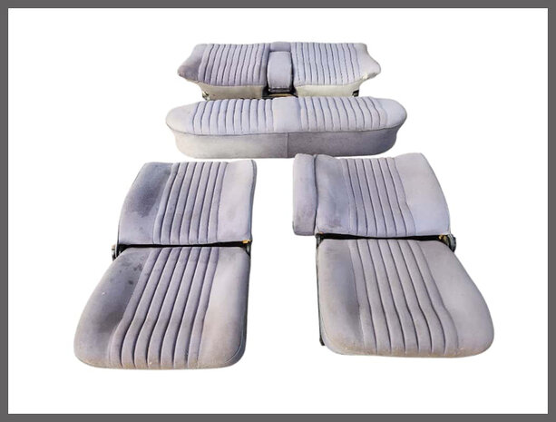 Compleet interieur grijs-blauw stof (gebruikt).