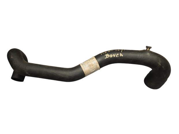R20-30: Upper radiator hose (New Old Stock).