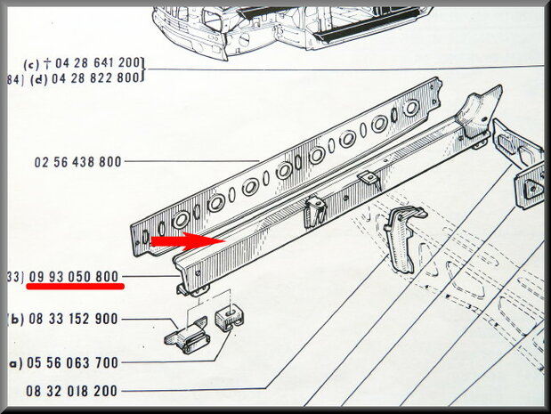 Chassisbalk rechts voorste deel.