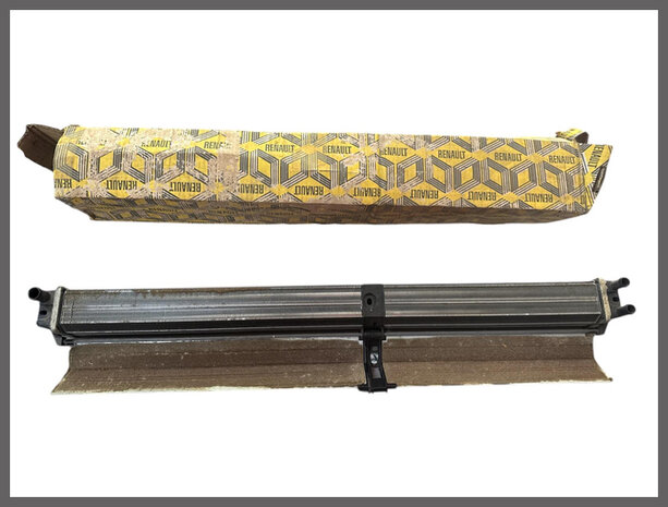 R 20-30: Kachelradiateur (New Old Stock).