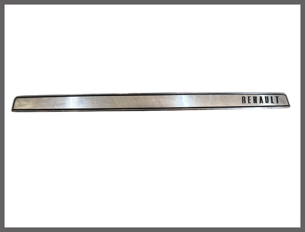 R10: Sierstrip achterklep (New Old Stock).