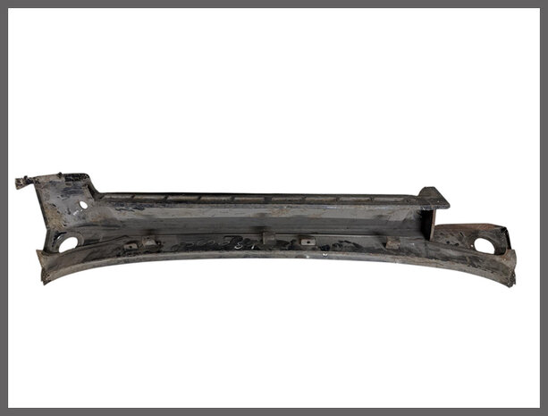 R20-30: Front cross beam (New Old Stock).