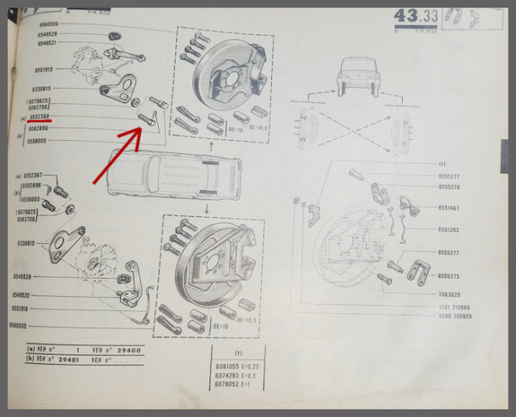 R8-10: Afstelschroef (New Old Stock).