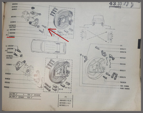 R8-10: Afstelschroef (New Old Stock).