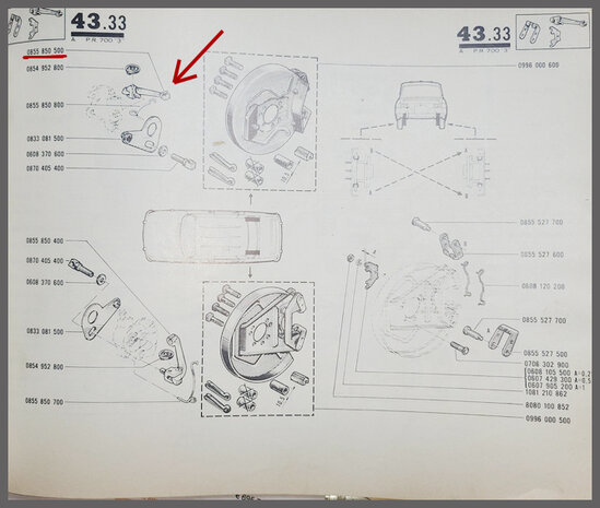 R8-10: Gaffel links achter (New Old Stock).