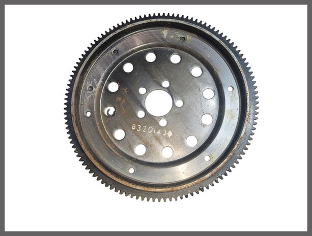R8-10: Vliegwiel (New Old Stock).