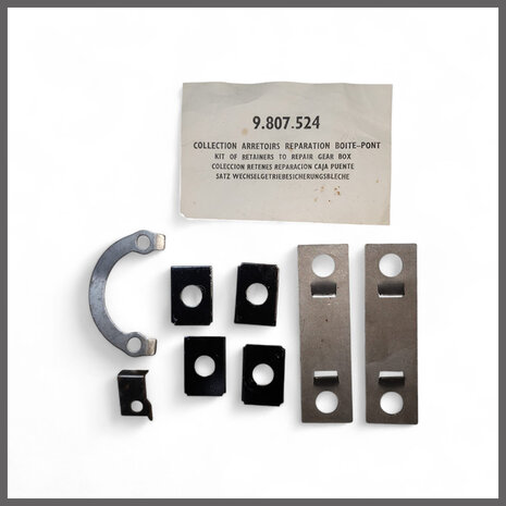 R8-10: Set borgplaatjes (New Old Stock).