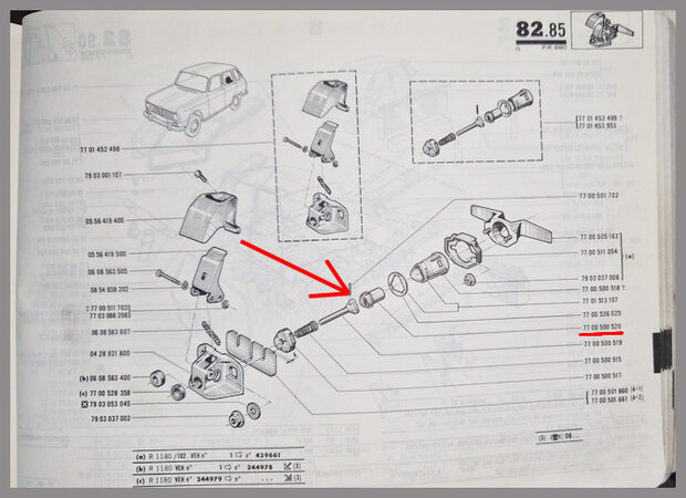R6: Drukknop achterklep (New Old Stock).
