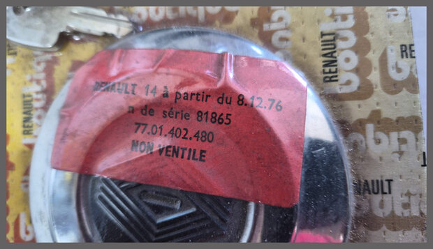 Renault 14: Bouchon de r&eacute;servoir &agrave; essence verrouillable avec logo(New Old Stock).