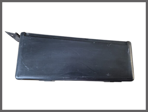 Bak midden console, zwart (gebruikt).