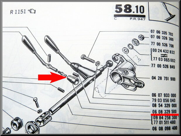 Sealing rubber for the lever of the steering columm gear shift change (interior). 