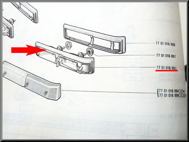 Clignotant avant gauche avec joint R16 TX.