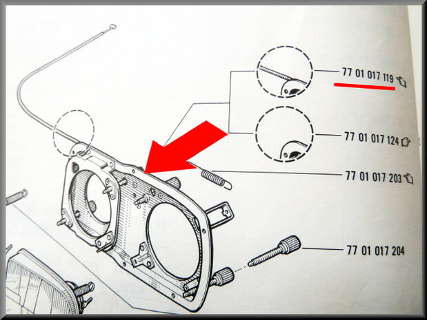 Headlight frame left R16 TX 1973-1975.