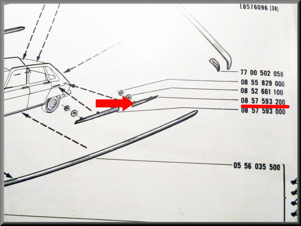 Baguette en alu pour logo d’aile arrière R16 1150 et TS < 1970.