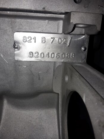 Engine block R16 TL, type 821-1565 cc.