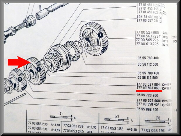 Pinion 2rd gear (38 teeth).