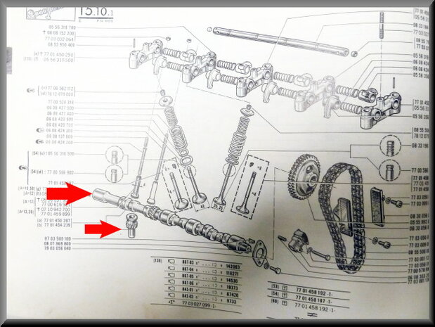 Nokkenas met ontstekingstandwiel (807-843-845 motor)